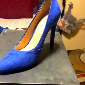 Royal blue pumps